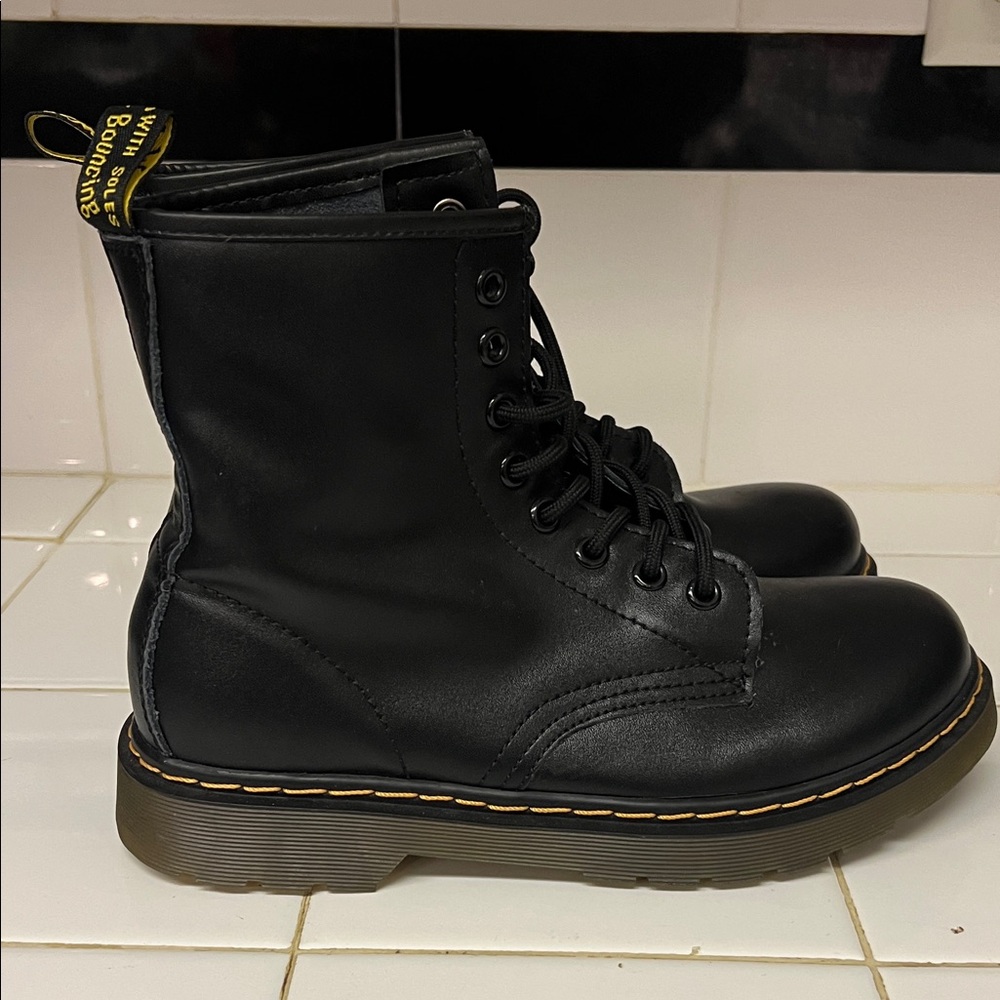 Women’s Dr. Martens 1460 NAPPA LEATHER LACE UP BOOTS